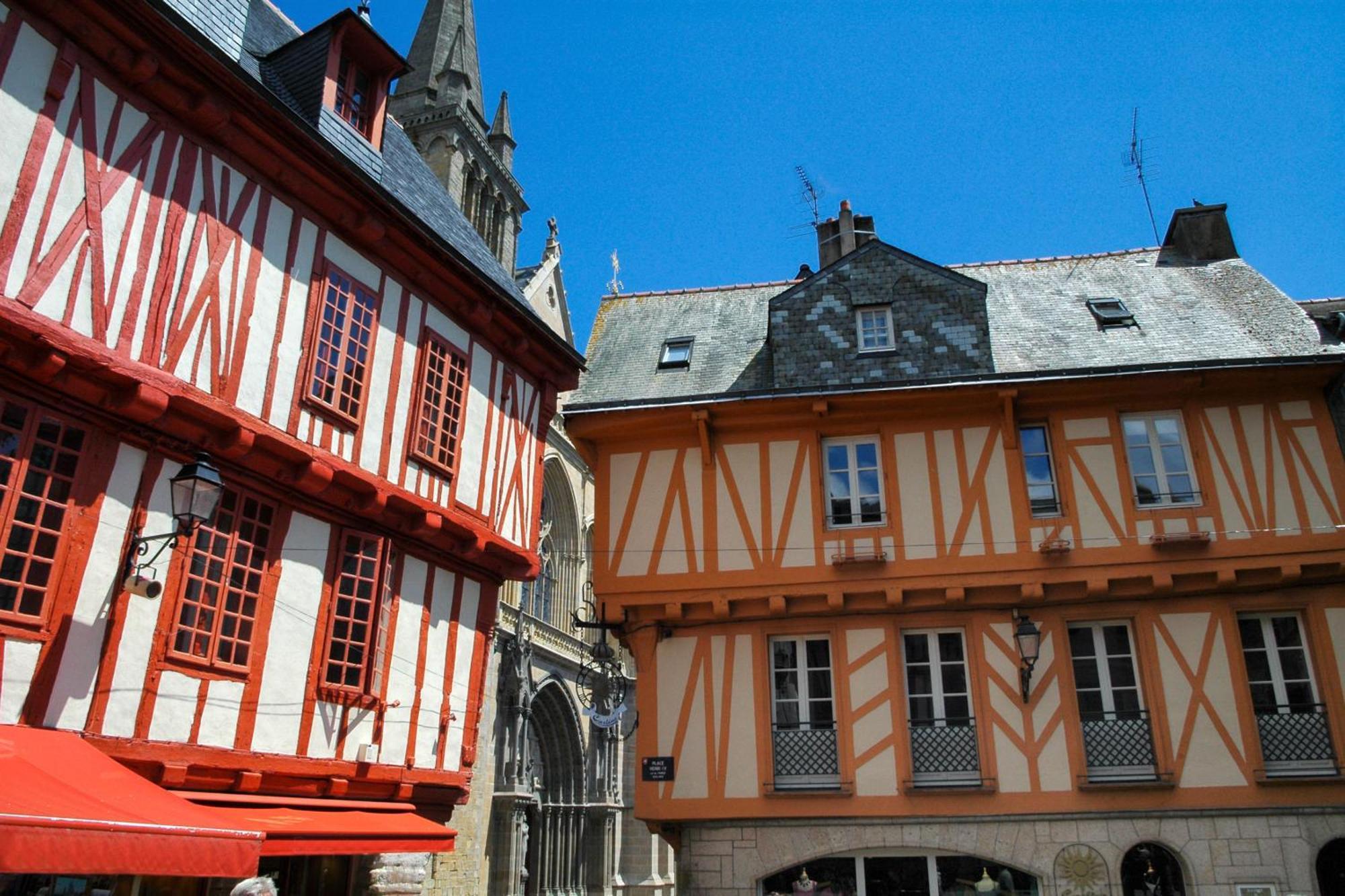 Kyriad Vannes Centre Ville Exterior foto