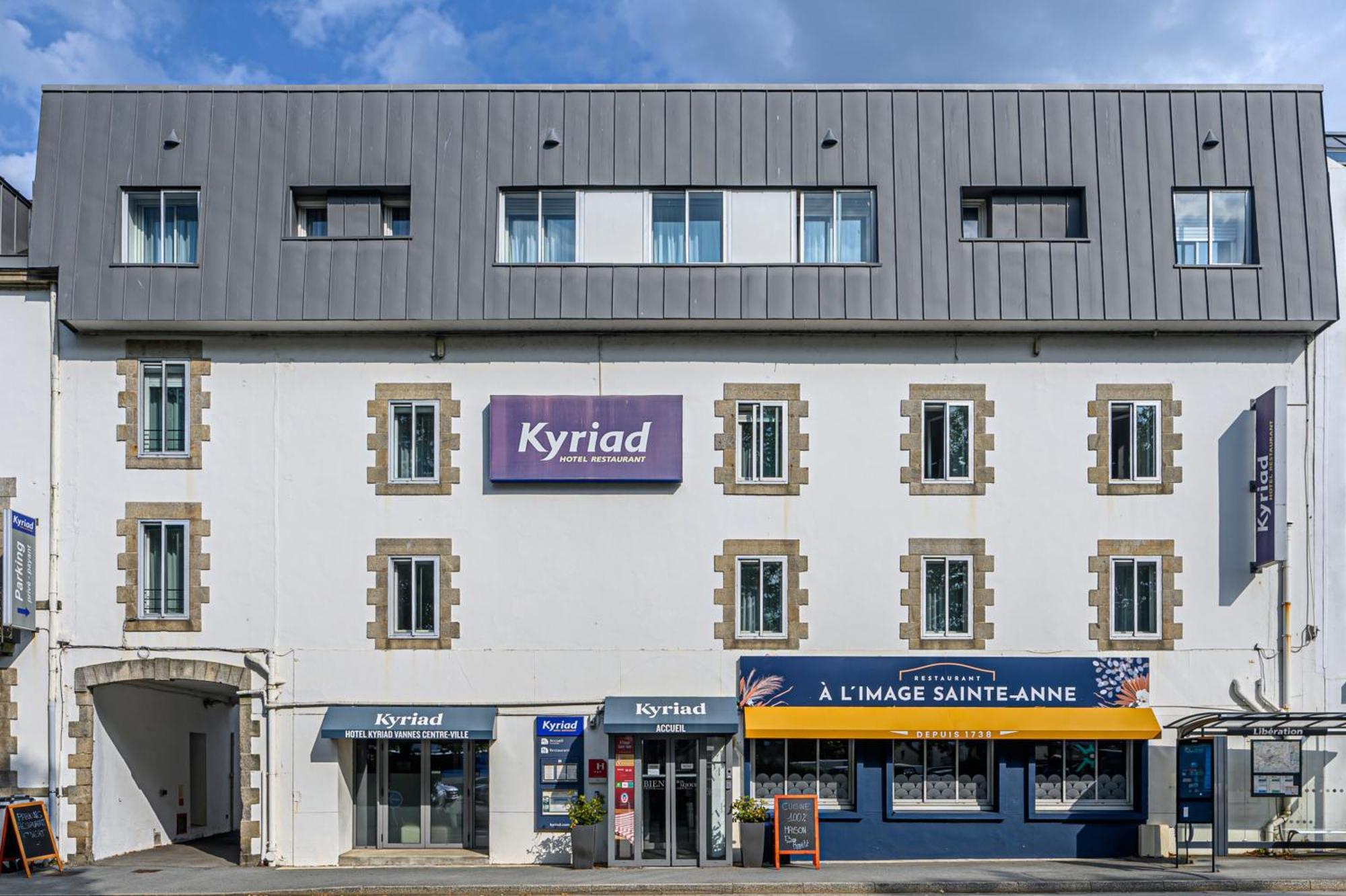 Kyriad Vannes Centre Ville Exterior foto