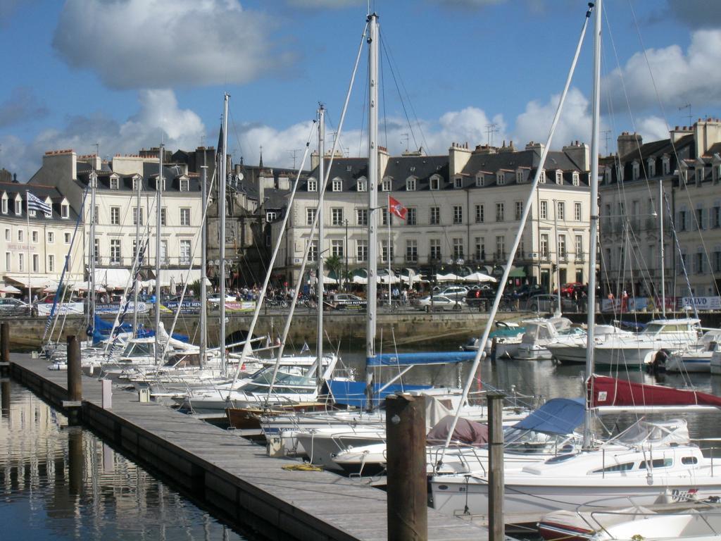 Kyriad Vannes Centre Ville Exterior foto